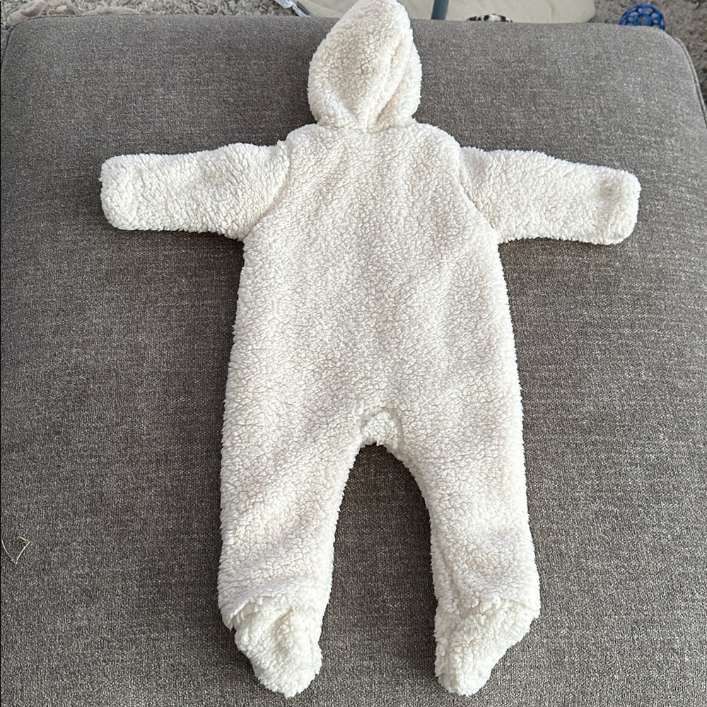 NWT- Zara Cream Fleece Baby Footie. Size 6-9 months - Picture 8 of 8